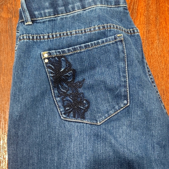 DENVER Hayes Jeans for Women - Picture 4 of 7